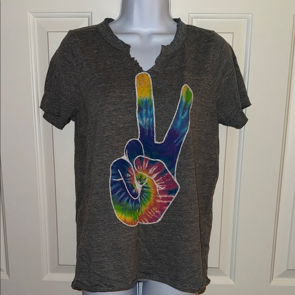 Chaser Peace Tee - Picture 3 of 5